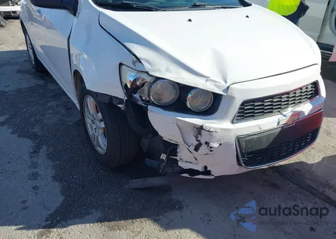 2013 Chevrolet Sonic Lt Auto z USA, uszkodzony, nr VIN 1G1JC5SH1D4113510